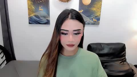 Snapshot of nhicolehollywood chatting on 11/15/25, 02:31 hottie nicole online show from 11/15/25, 02:31