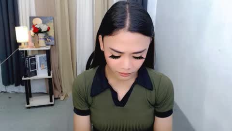 Snapshot of nhicolehollywood chatting on 12/03/25, 12:51 hottie nicole online show from 12/03/25, 12:51