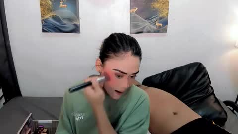 Snapshot of nhics_and_hades chatting on 11/15/25, 12:41 nhics and hades online show from 11/15/25, 12:41