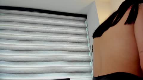 laura  online show from 01/04/25, 05:16