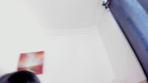 laura  online show from 09/15/25, 05:35