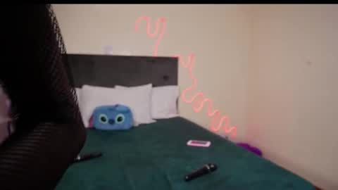 Snapshot of nia_bell chatting on 12/11/24, 04:42 kikiNiaAria online show from 12/11/24, 04:42