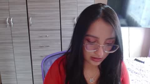 Snapshot of nia_cop chatting on 01/07/25, 05:20 Dani online show from 01/07/25, 05:20