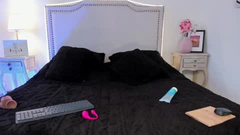 Snapshot of nia_malkova chatting on 04/23/26, 12:29 Nia Malkova online show from 04/23/26, 12:29