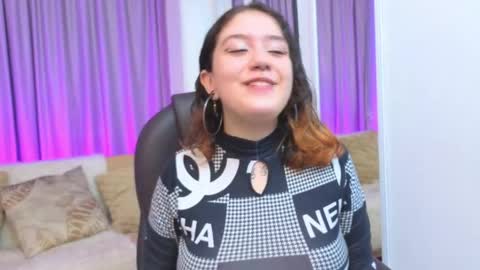 Snapshot of nia_stark chatting on 04/11/26, 11:47 Estefani online show from 04/11/26, 11:47