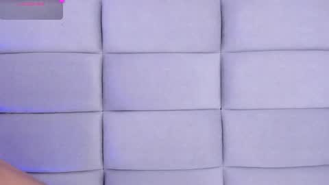 Snapshot of niaafox chatting on 03/19/26, 12:20 Nia online show from 03/19/26, 12:20