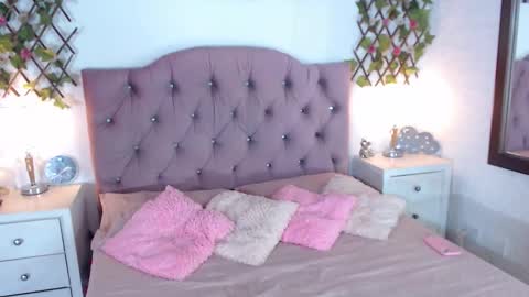 niabussethxxx online show from 11/29/25, 09:34