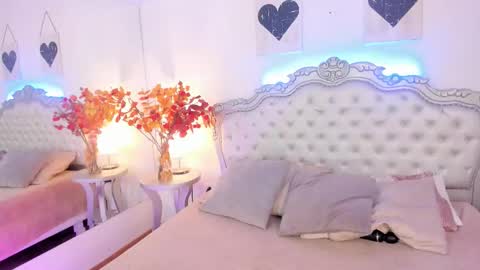 niacolussi online show from 11/17/25, 06:57