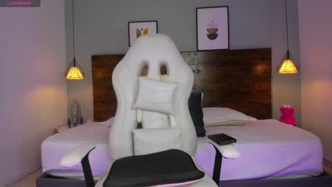 Niall  online show from 01/21/25, 01:00