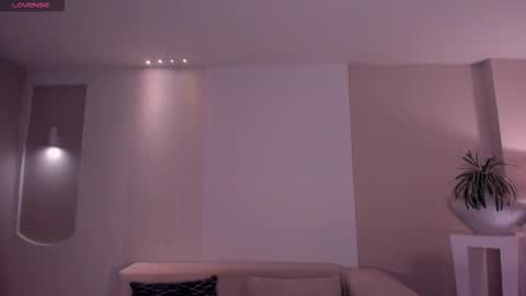 Snapshot of niasalvatore chatting on 12/22/25, 08:50 Call me Nia online show from 12/22/25, 08:50