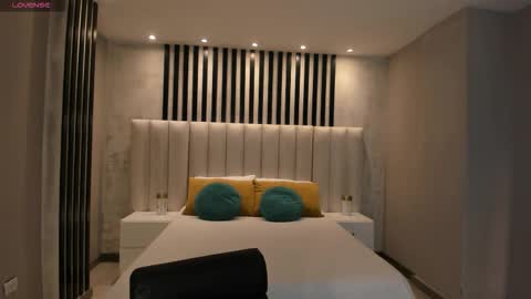 Snapshot of niasalvatore chatting on 02/14/26, 07:10 Call me Nia online show from 02/14/26, 07:10