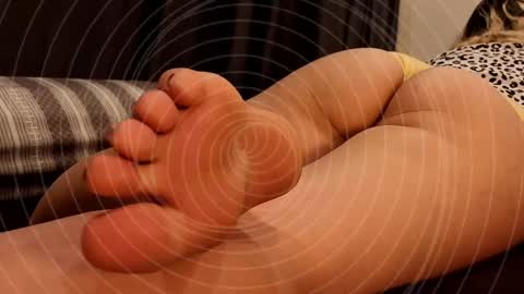 Snapshot of niatonoori chatting on 04/10/26, 09:19 Kim online show from 04/10/26, 09:19