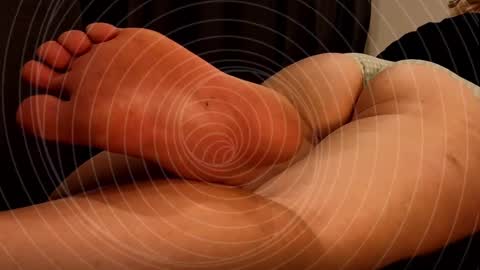 Snapshot of niatonoori chatting on 04/17/26, 03:04 Kim online show from 04/17/26, 03:04