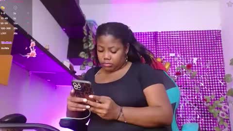 Snapshot of niawk_ chatting on 03/08/26, 01:26 Niawk online show from 03/08/26, 01:26