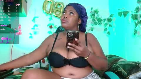 Snapshot of niawk_ chatting on 04/08/26, 06:41 Niawk online show from 04/08/26, 06:41