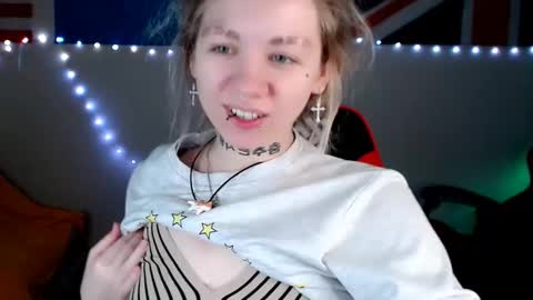 Snapshot of nica_kawaii chatting on 03/20/26, 06:51 nica_kawaii online show from 03/20/26, 06:51