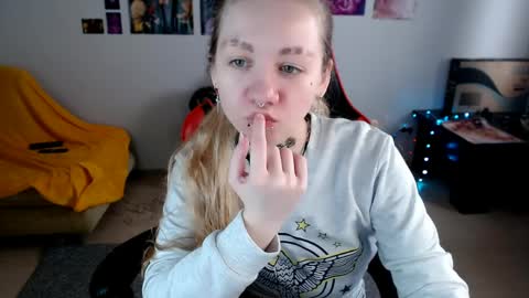 Snapshot of nica_kawaii chatting on 04/02/26, 06:44 nica_kawaii online show from 04/02/26, 06:44