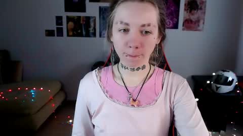 Snapshot of nica_kawaii chatting on 04/13/26, 07:47 nica_kawaii online show from 04/13/26, 07:47