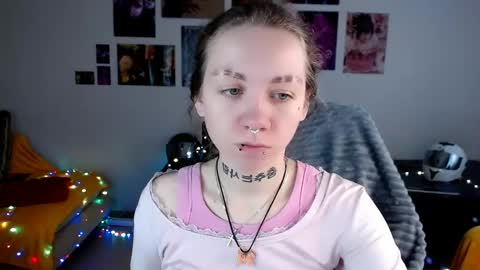 Snapshot of nica_kawaii chatting on 04/17/26, 09:23 nica_kawaii online show from 04/17/26, 09:23