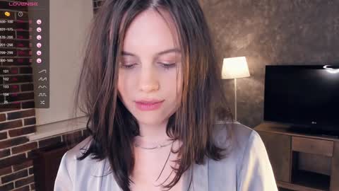 Snapshot of nice_kisss chatting on 01/25/25, 11:22 Alice online show from 01/25/25, 11:22