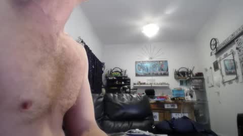 Snapshot of niceasscammo69 chatting on 10/24/25, 04:14 niceasscammo69 online show from 10/24/25, 04:14