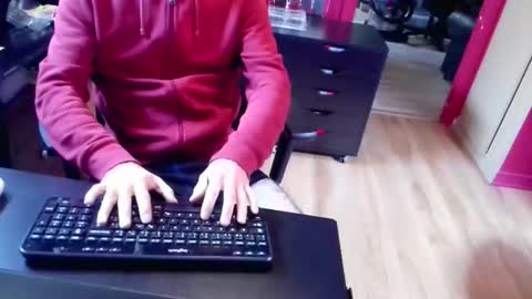 Snapshot of nicecck24 chatting on 03/06/26, 06:15 nicecck24 online show from 03/06/26, 06:15