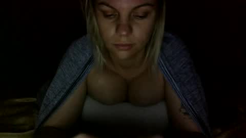 Snapshot of nicecolddrink2 chatting on 12/02/24, 11:45 Amber online show from 12/02/24, 11:45