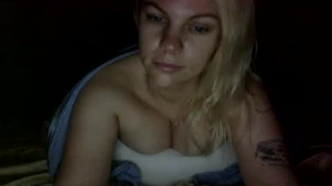 Snapshot of nicecolddrink2 chatting on 12/10/24, 12:05 Amber online show from 12/10/24, 12:05