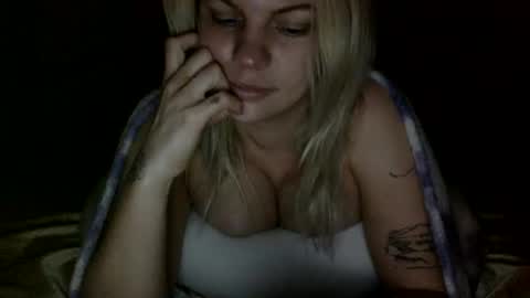 Snapshot of nicecolddrink2 chatting on 01/06/25, 12:24 Amber online show from 01/06/25, 12:24