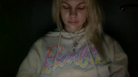 Snapshot of nicecolddrink2 chatting on 02/17/25, 11:34 Amber online show from 02/17/25, 11:34