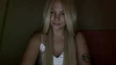 Snapshot of nicecolddrink2 chatting on 11/29/25, 11:13 Amber online show from 11/29/25, 11:13