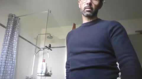 nicefrenchguy79 online show from 11/05/25, 09:20