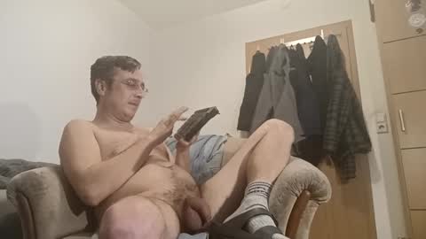 Snapshot of nicefuck0077 chatting on 02/05/25, 03:02 nicefuck0077 online show from 02/05/25, 03:02