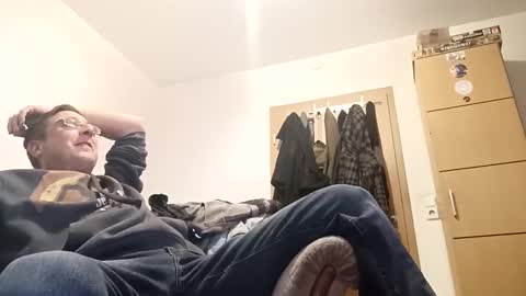 Snapshot of nicefuck0077 chatting on 11/04/25, 10:09 nicefuck0077 online show from 11/04/25, 10:09