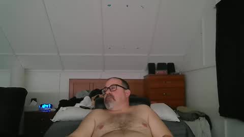 Snapshot of niceguy7208 chatting on 09/22/25, 04:47 niceguy7208 online show from 09/22/25, 04:47