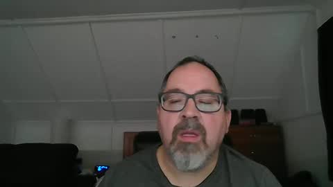 Snapshot of niceguy7208 chatting on 10/26/25, 10:04 niceguy7208 online show from 10/26/25, 10:04