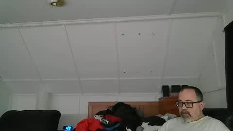 Snapshot of niceguy7208 chatting on 11/17/25, 06:30 niceguy7208 online show from 11/17/25, 06:30