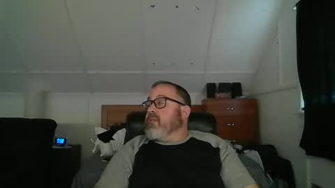 Snapshot of niceguy7208 chatting on 04/05/26, 02:58 niceguy7208 online show from 04/05/26, 02:58