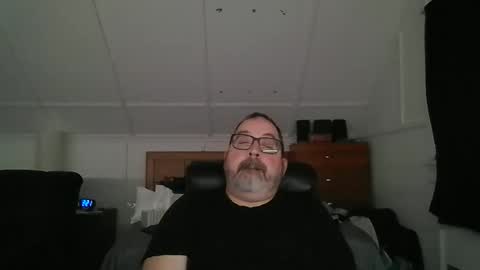 Snapshot of niceguy7208 chatting on 04/06/26, 04:21 niceguy7208 online show from 04/06/26, 04:21