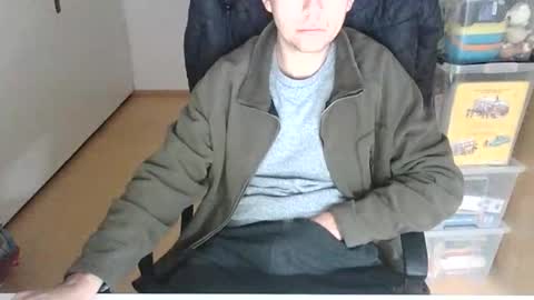 NiceGuyFlo online show from 12/16/25, 01:21