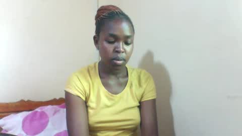 Snapshot of nicemillow chatting on 03/05/25, 01:06 nicemillow online show from 03/05/25, 01:06