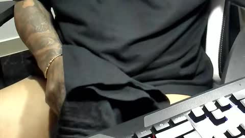 Camila And Steeven online show from 11/15/25, 02:31