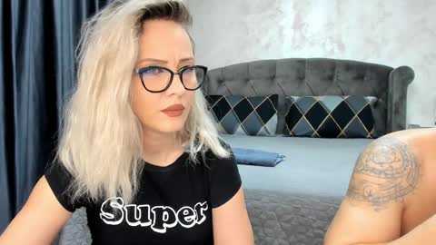 Sophie online show from 01/10/25, 07:04