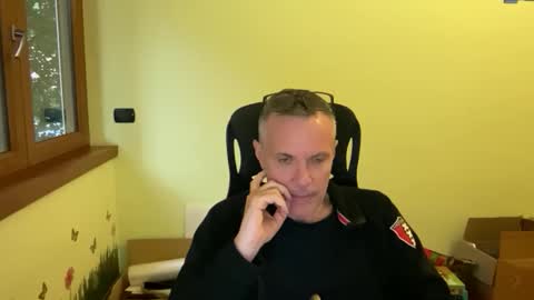 Snapshot of niceshy_71 chatting on 10/01/25, 04:46 Andrew online show from 10/01/25, 04:46