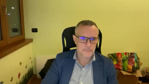 Andrew online show from 12/04/25, 06:27