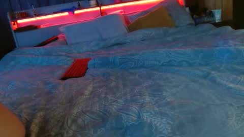 Snapshot of nichythixxx chatting on 04/16/26, 12:06 nichythixxx online show from 04/16/26, 12:06