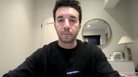 Snapshot of niciboi chatting on 02/12/26, 12:55 James online show from 02/12/26, 12:55