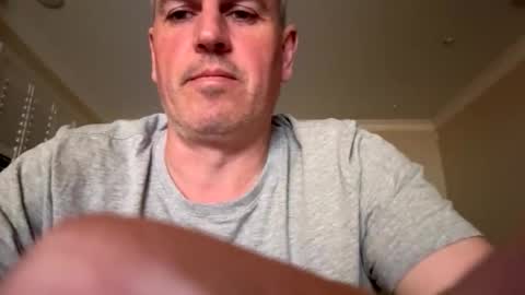 nick578320 online show from 10/26/25, 12:33