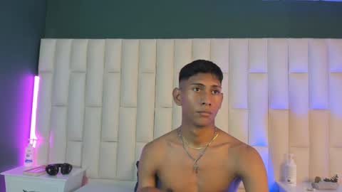 Snapshot of nick_collins20 chatting on 02/16/25, 04:31 Nick online show from 02/16/25, 04:31