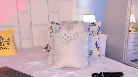 Snapshot of nick_collins20 chatting on 10/16/25, 12:33 Nick online show from 10/16/25, 12:33